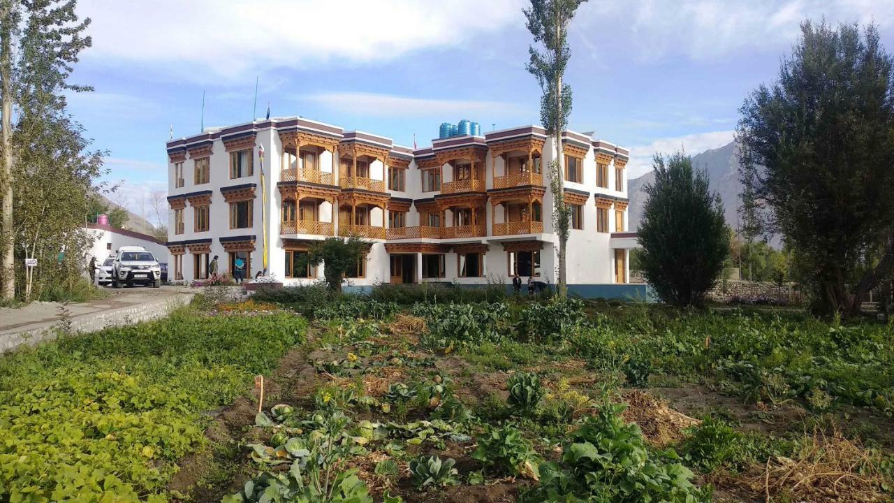 فندق ليهفي  Hunder Residency المظهر الخارجي الصورة