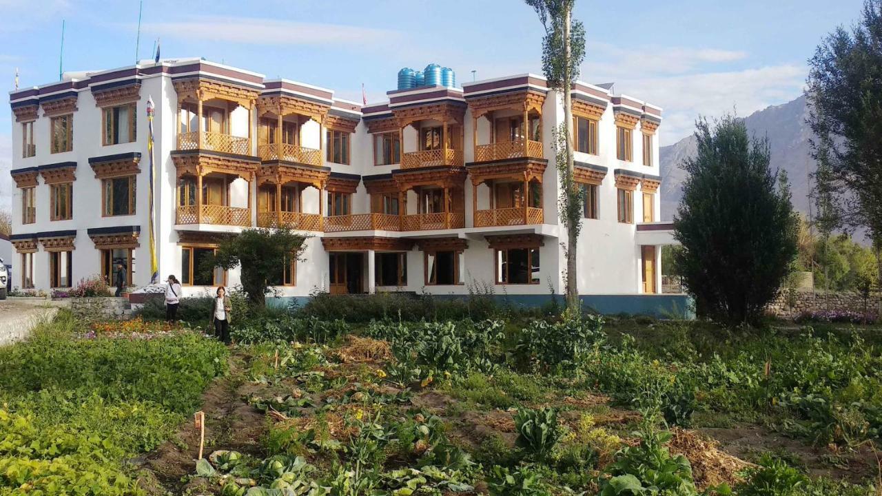 فندق ليهفي  Hunder Residency المظهر الخارجي الصورة